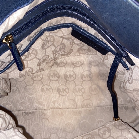 Michael Kors Hamilton Large Satchel - Picture 6 of 15